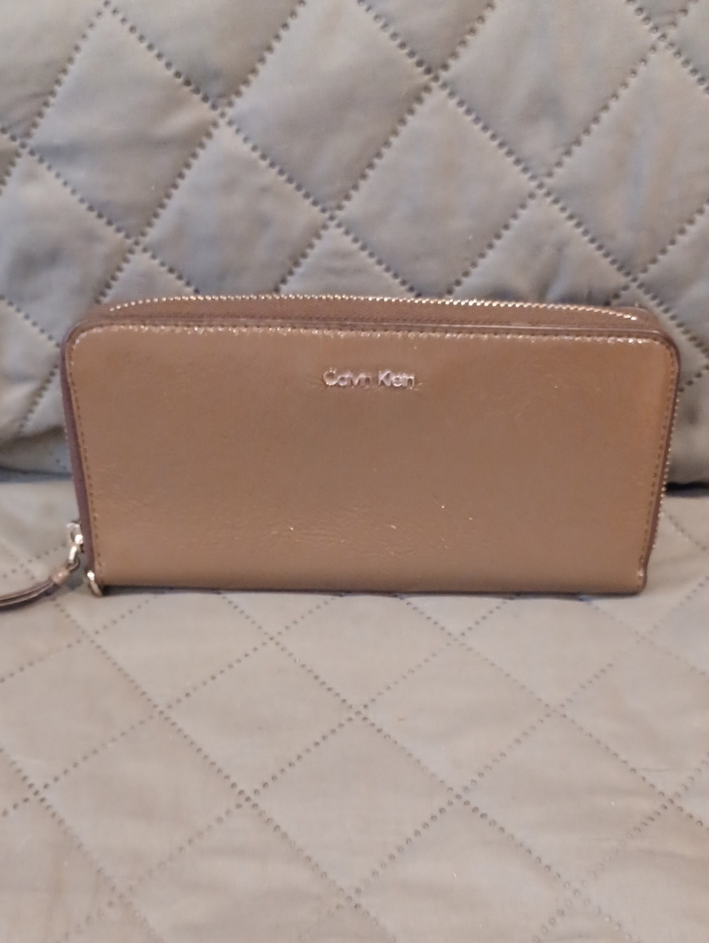 Calvin Klein Women's Brown Zip Wallet